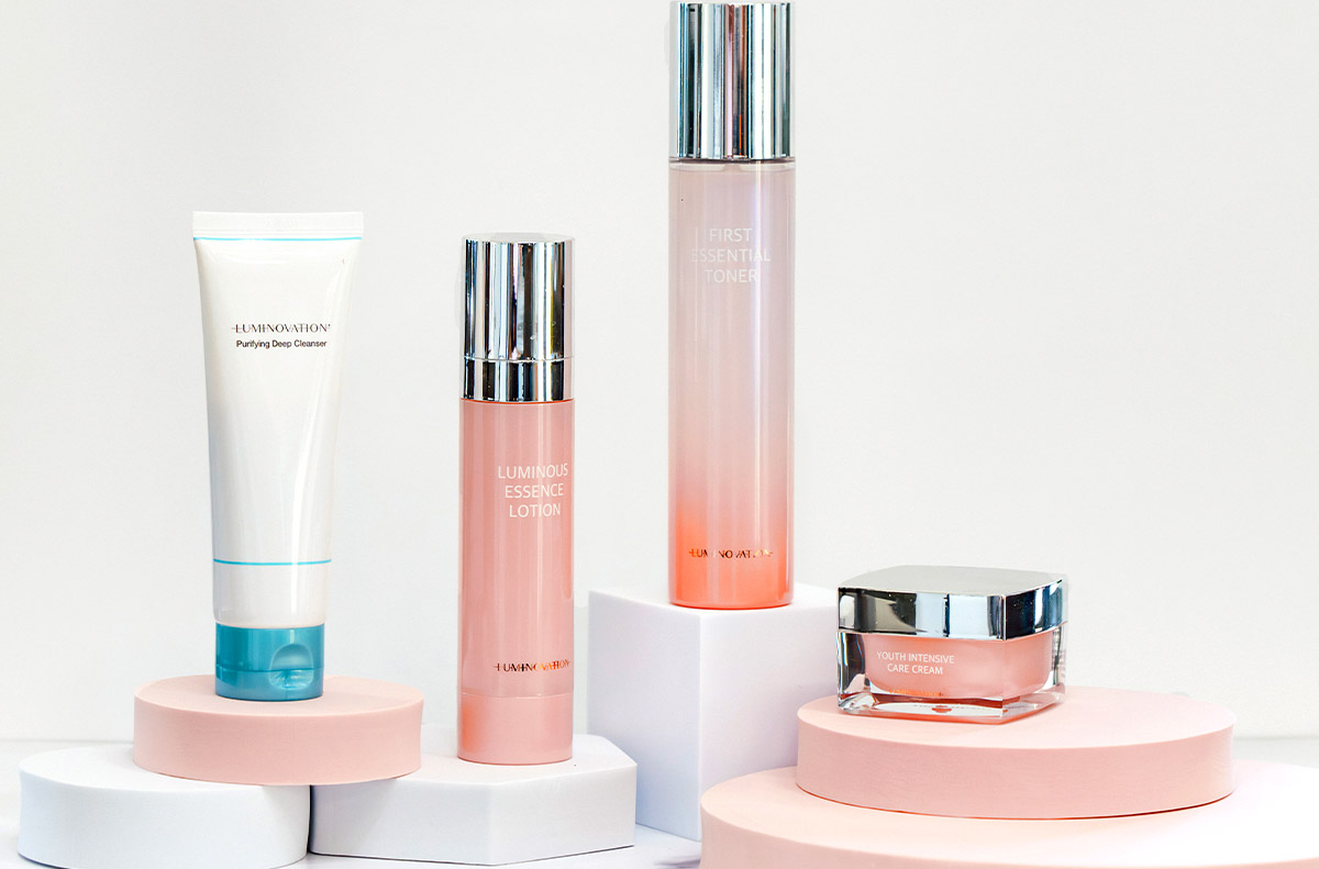 Picture of an easy to use 4-step skincare technology called Luminovation